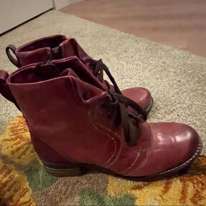 Women’s Dromedaris red boots excellent condition size 38
